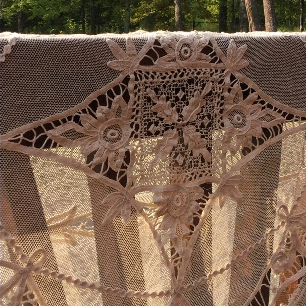 ⚜️ ROUND LINEN ECRU SHEER PANEL EMBROIDERED LACE 68” TABLECLOTH  ⚜️